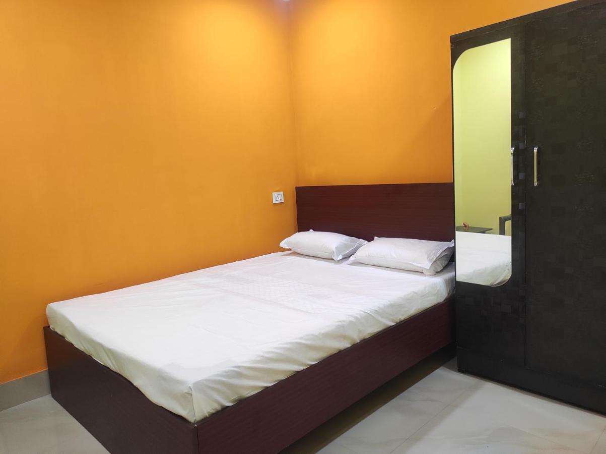 Hotel Sk Lodge Near Guwahati Airport Экстерьер фото