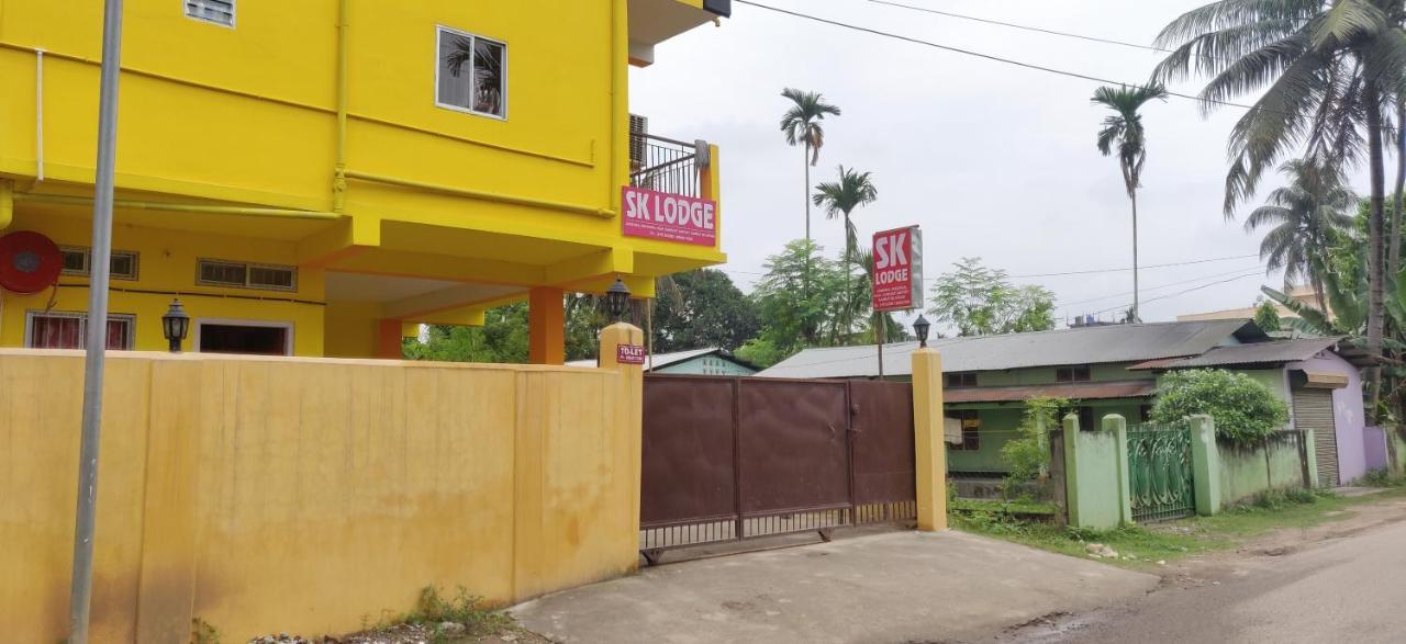 Hotel Sk Lodge Near Guwahati Airport Экстерьер фото